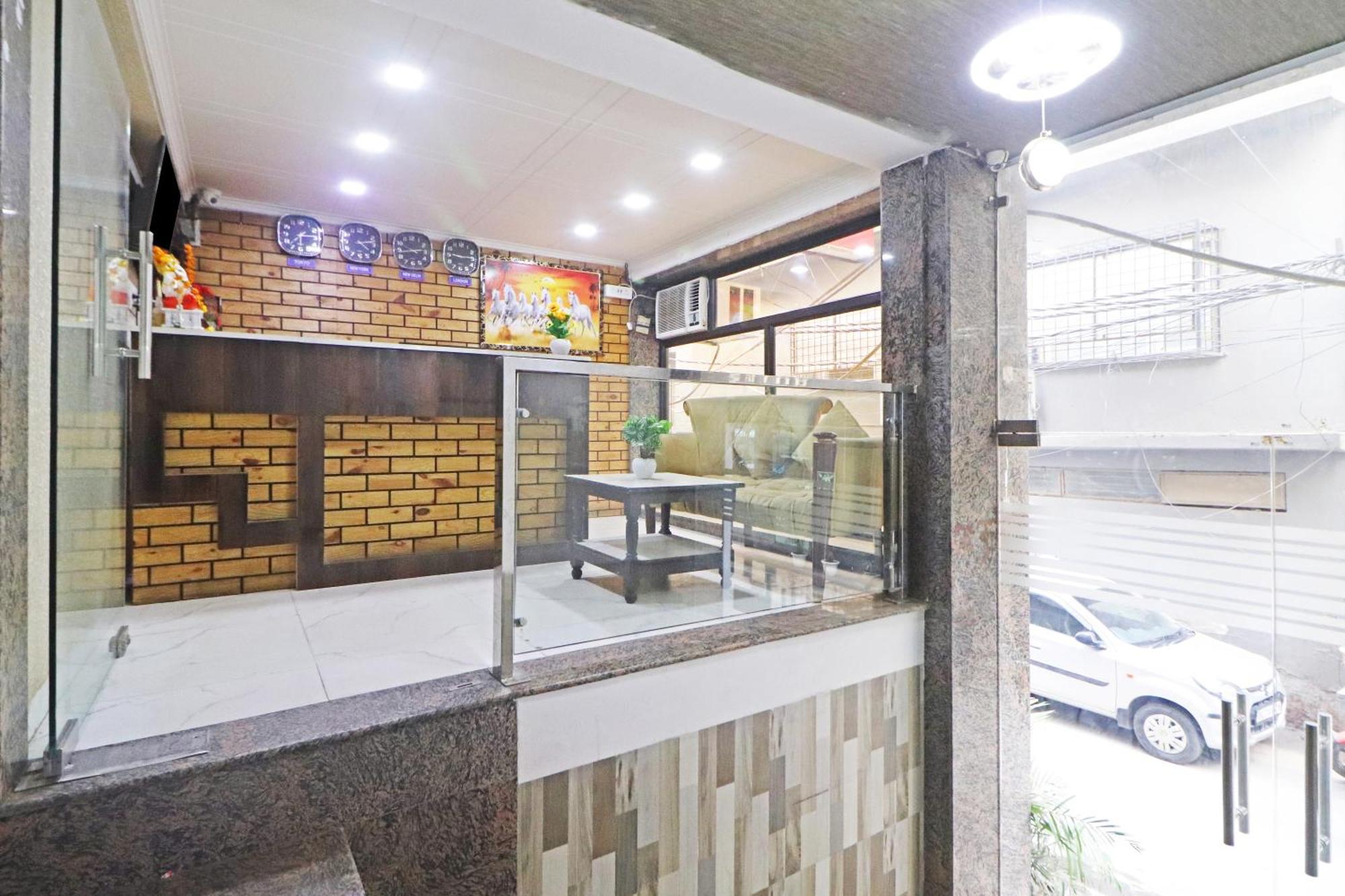 Clink Airport Stay -New Delhi Exteriör bild